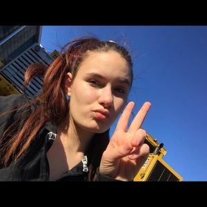 Meet your Posher, Anastacia